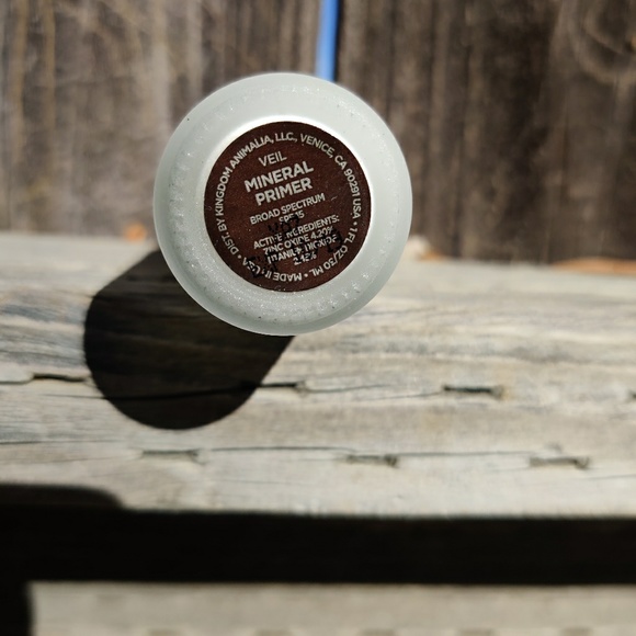 Beauty products - Picture 3 of 5